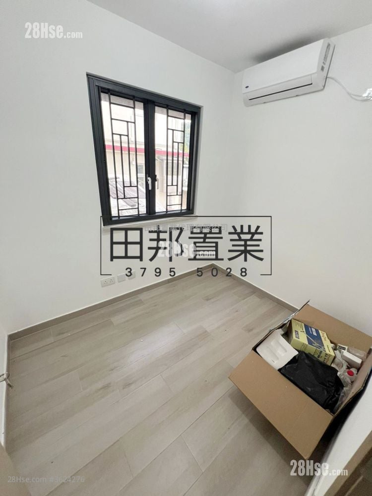 Village Rental 3 Bedrooms , 1 Bathroom 700 ft² Village Rental 3 Bedrooms , 1 Bathroom 700 ft²