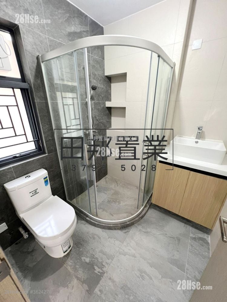 Village Rental 3 Bedrooms , 1 Bathroom 700 ft² Village Rental 3 Bedrooms , 1 Bathroom 700 ft²