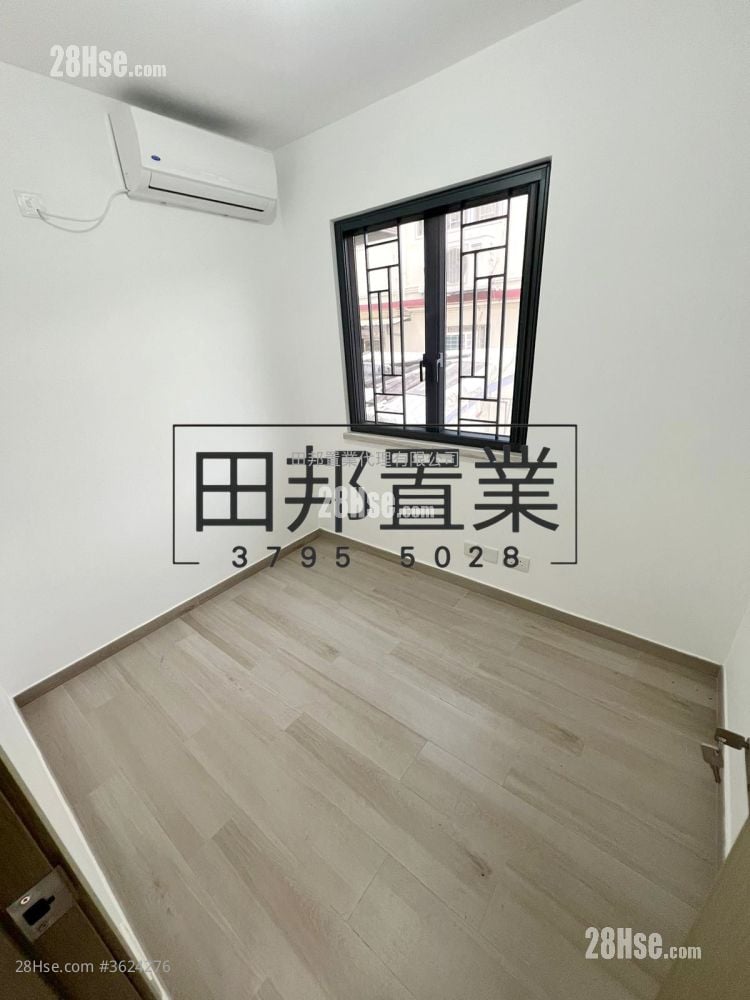 Village Rental 3 Bedrooms , 1 Bathroom 700 ft² Village Rental 3 Bedrooms , 1 Bathroom 700 ft²