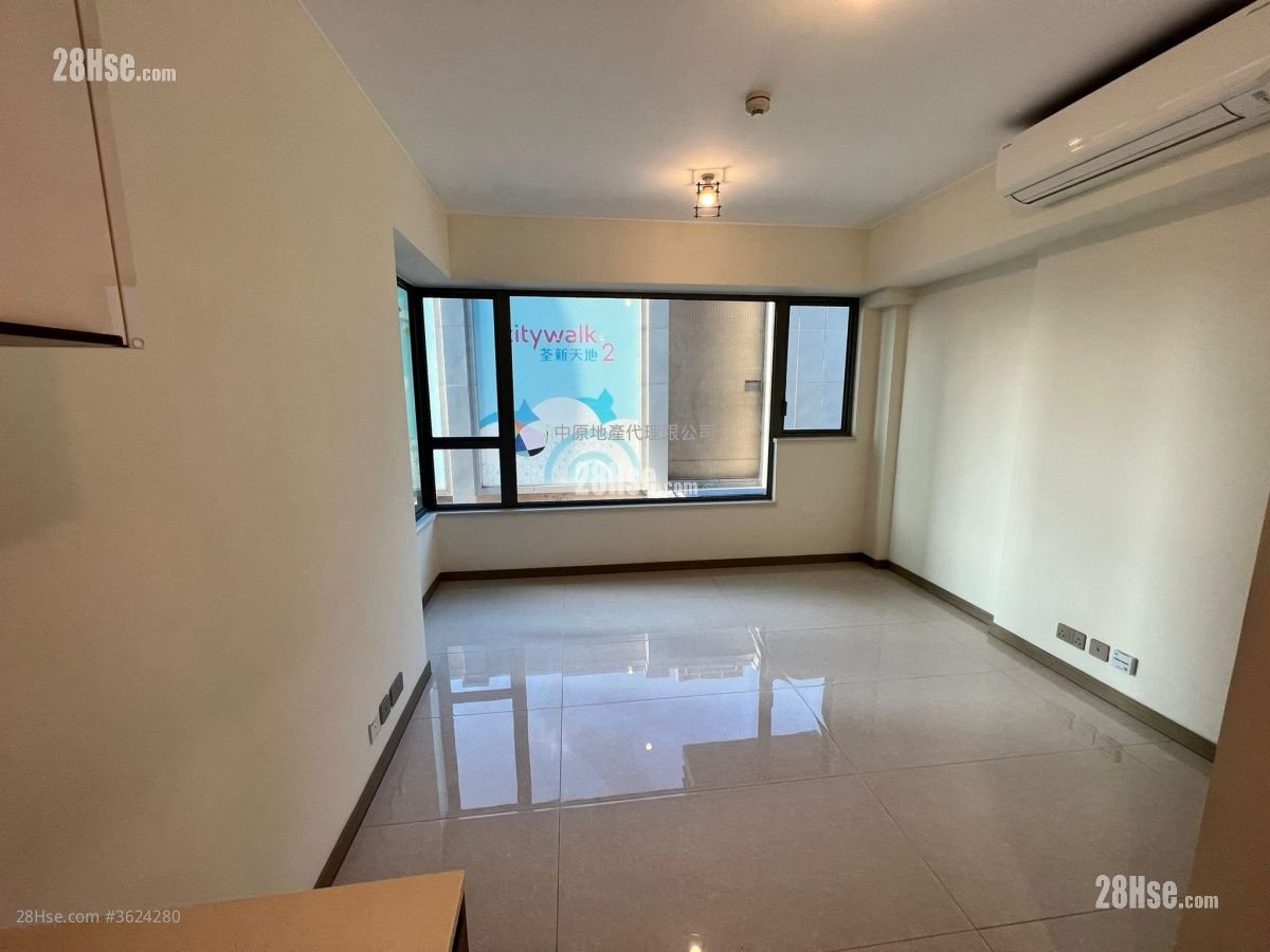 Aurora Sell Studio , 1 Bathroom 216 ft² Aurora Sell Studio , 1 Bathroom 216 ft²