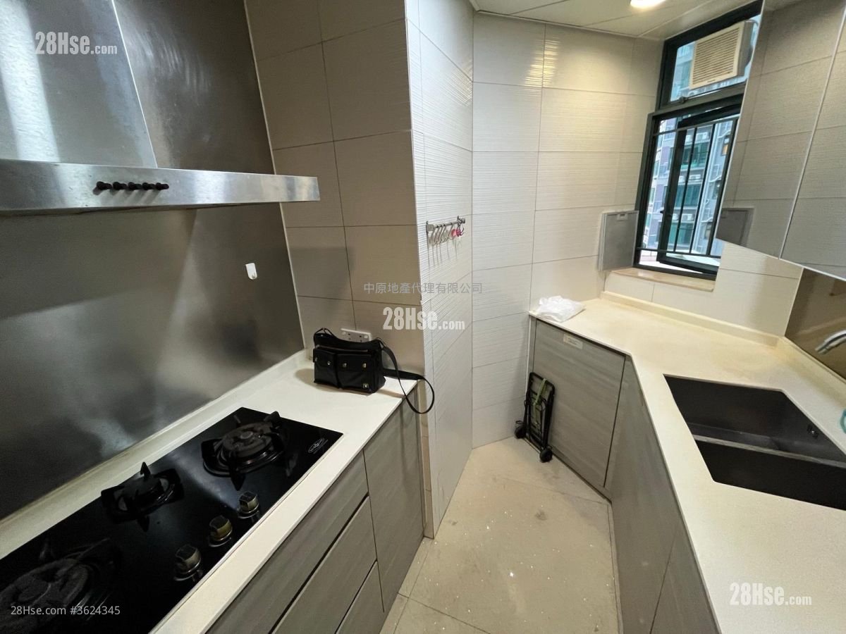 嵐山 租盤 3 房 , 2 浴室 741 平方呎 嵐山 租盤 3 房 , 2 浴室 741 平方呎