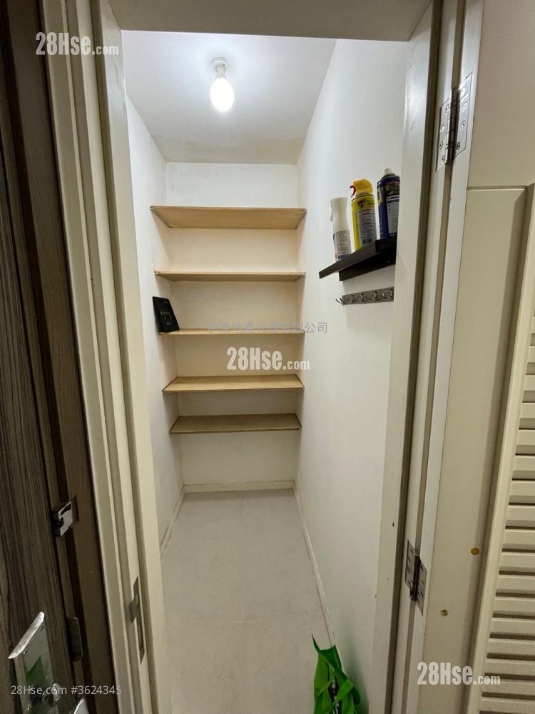 嵐山 租盤 3 房 , 2 浴室 741 平方呎 嵐山 租盤 3 房 , 2 浴室 741 平方呎