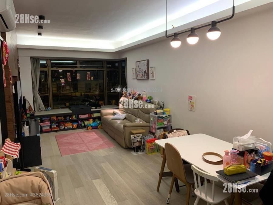 Royal Peninsula Sell 4 Bedrooms , 3 Bathrooms 920 ft²