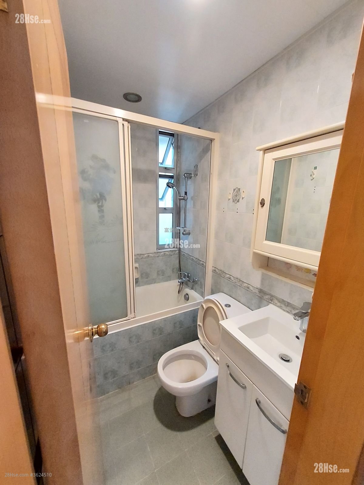 Hong Lam Court Rental 2 Bedrooms , 1 Bathroom 554 ft² Hong Lam Court Rental 2 Bedrooms , 1 Bathroom 554 ft²