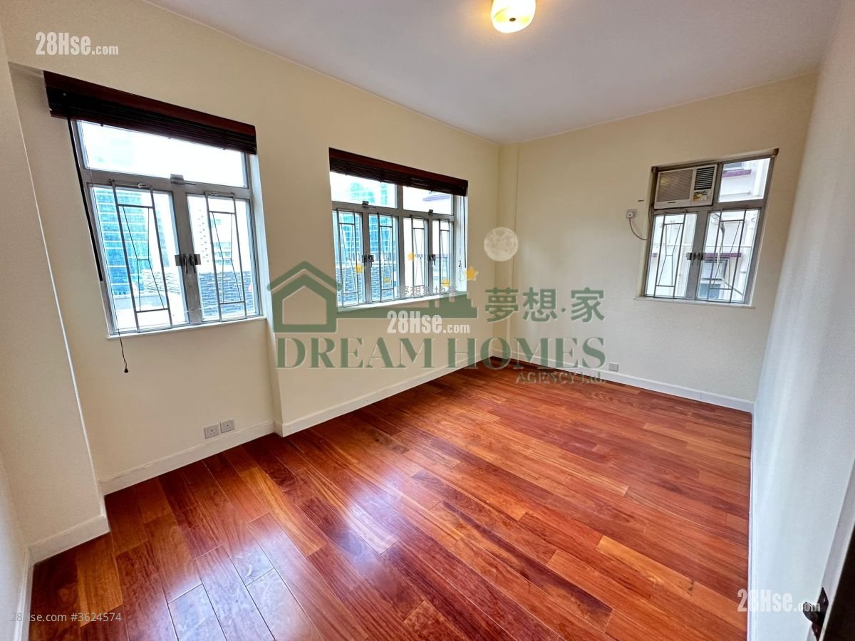 坚道29-31号 售盘 2 房 , 1 浴室 733 平方尺 坚道29-31号 售盘 2 房 , 1 浴室 733 平方尺