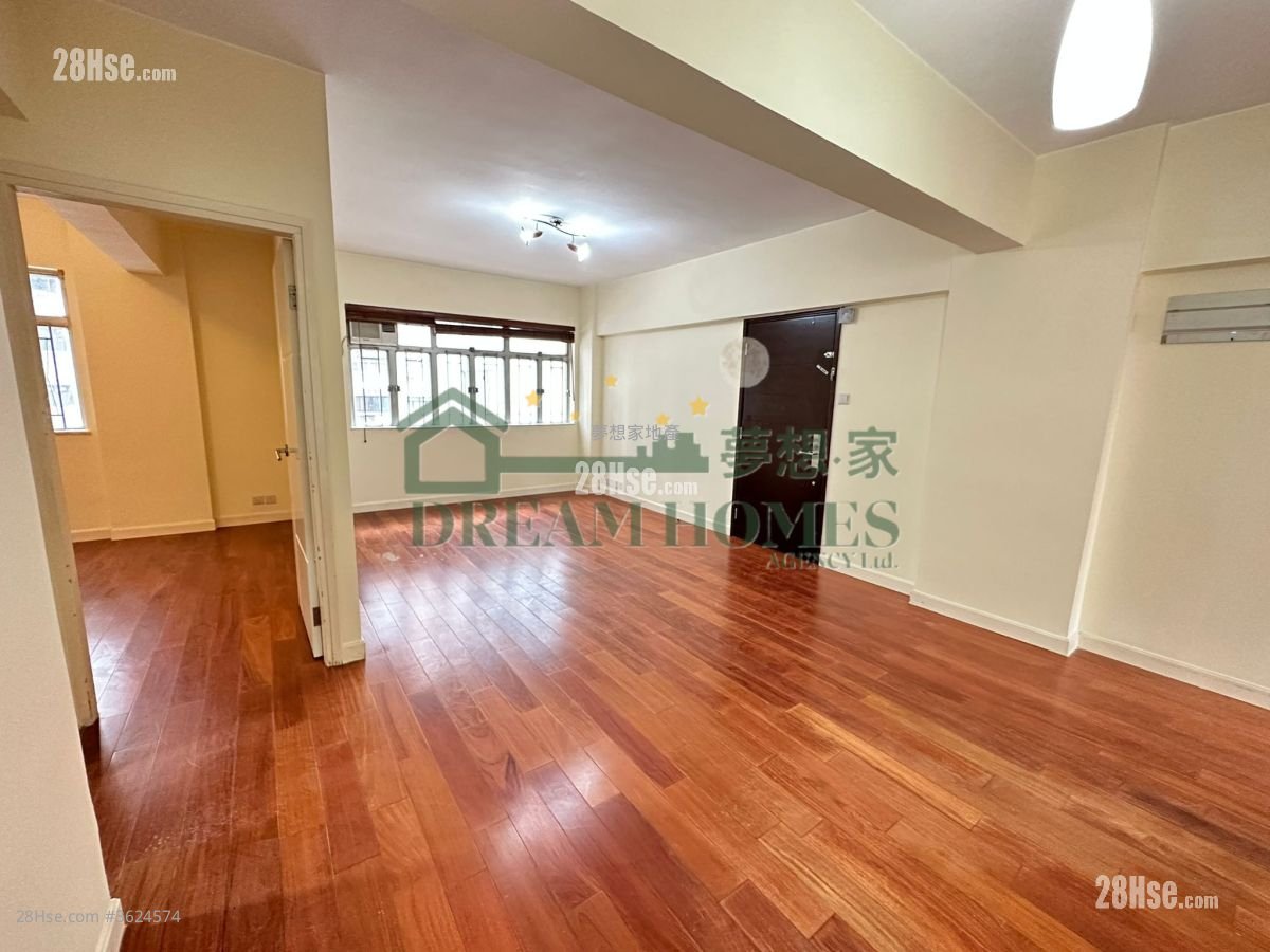 坚道29-31号 售盘 2 房 , 1 浴室 733 平方尺 坚道29-31号 售盘 2 房 , 1 浴室 733 平方尺