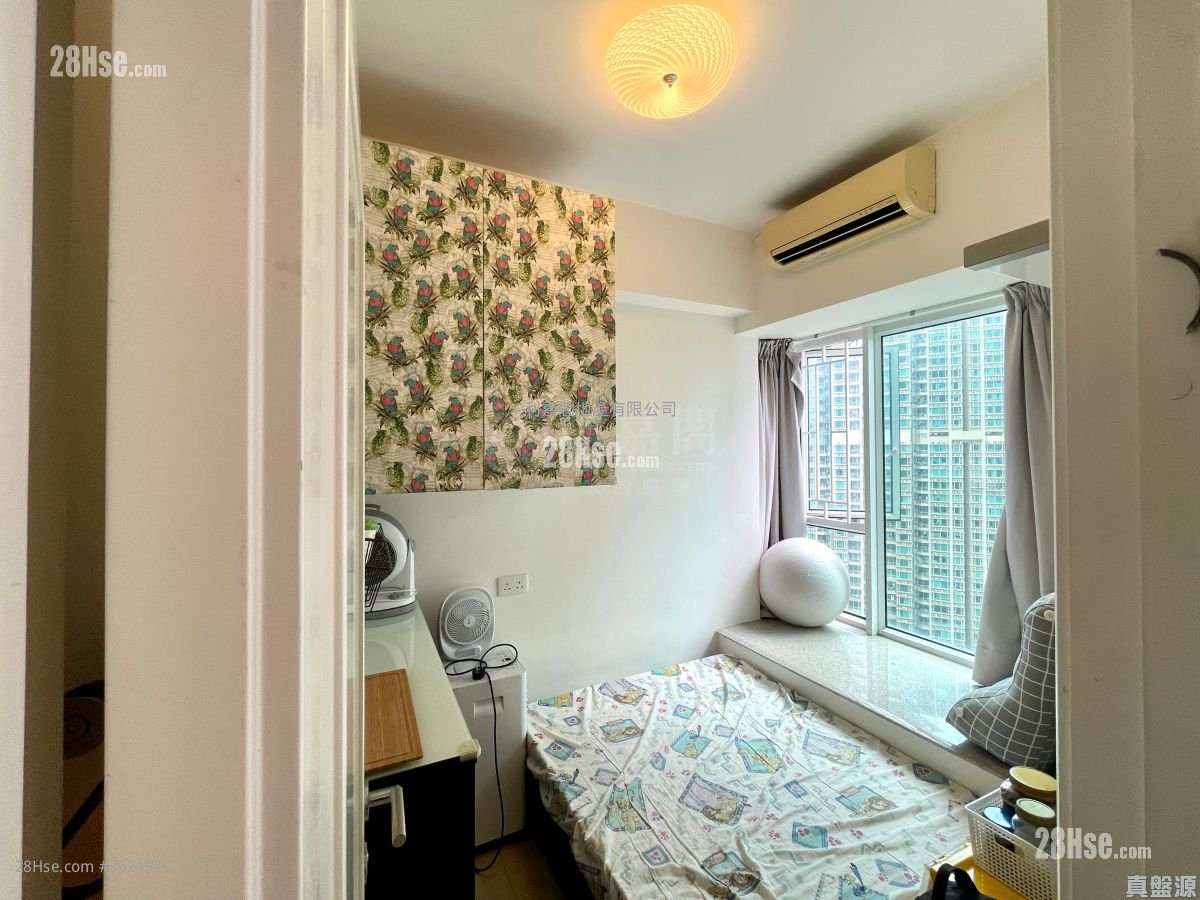 The Capitol Sell 3 Bedrooms , 2 Bathrooms 708 ft² The Capitol Sell 3 Bedrooms , 2 Bathrooms 708 ft²