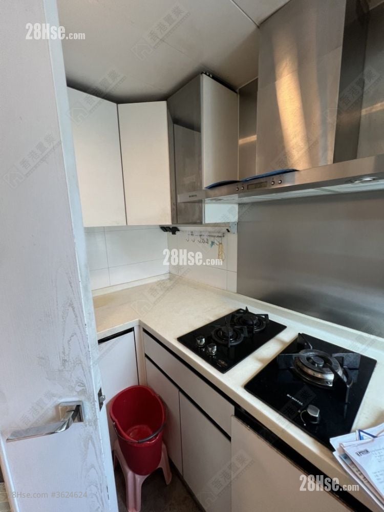 One West Kowloon Rental 3 Bedrooms , 1 Bathroom 616 ft² One West Kowloon Rental 3 Bedrooms , 1 Bathroom 616 ft²