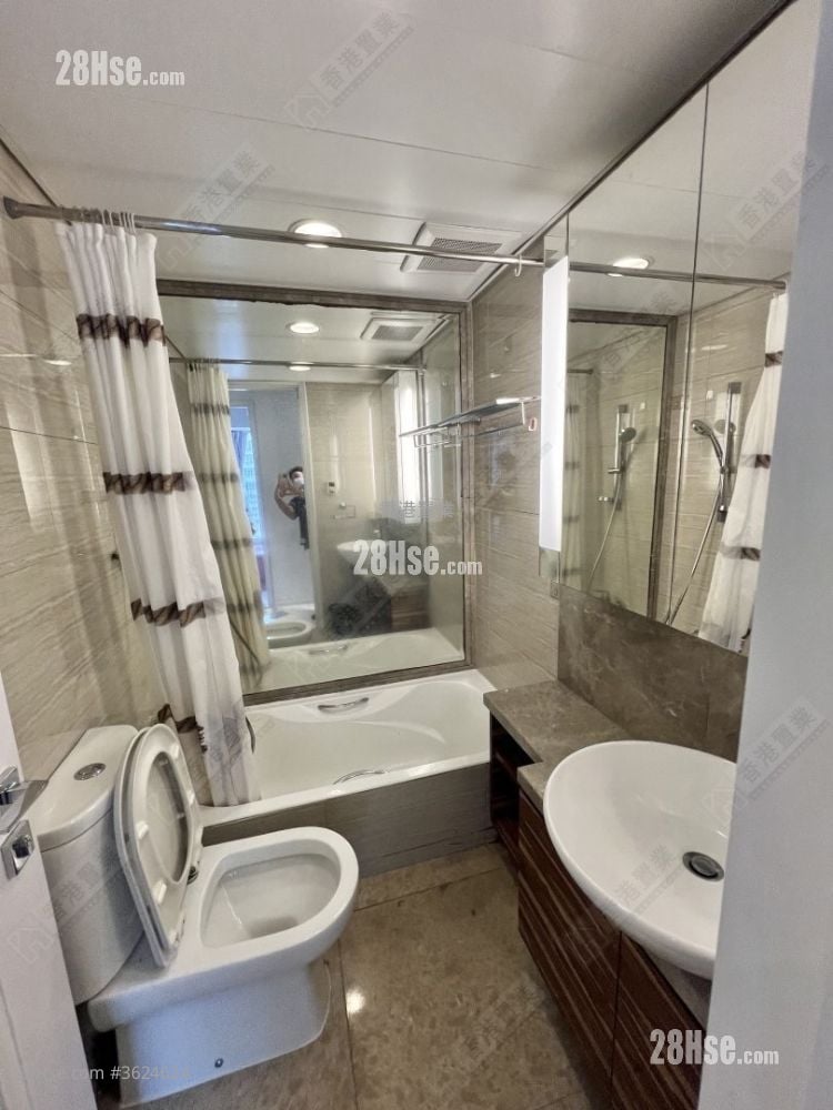 One West Kowloon Rental 3 Bedrooms , 1 Bathroom 616 ft² One West Kowloon Rental 3 Bedrooms , 1 Bathroom 616 ft²