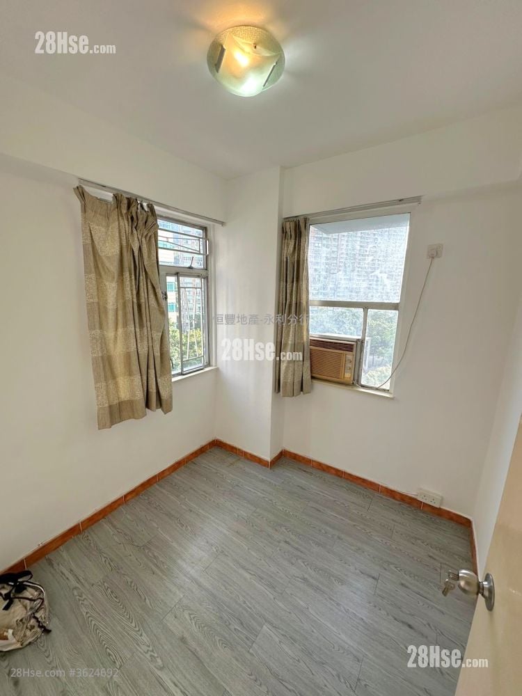 Walton Estate Rental 2 Bedrooms , 1 Bathroom 403 ft² Walton Estate Rental 2 Bedrooms , 1 Bathroom 403 ft²