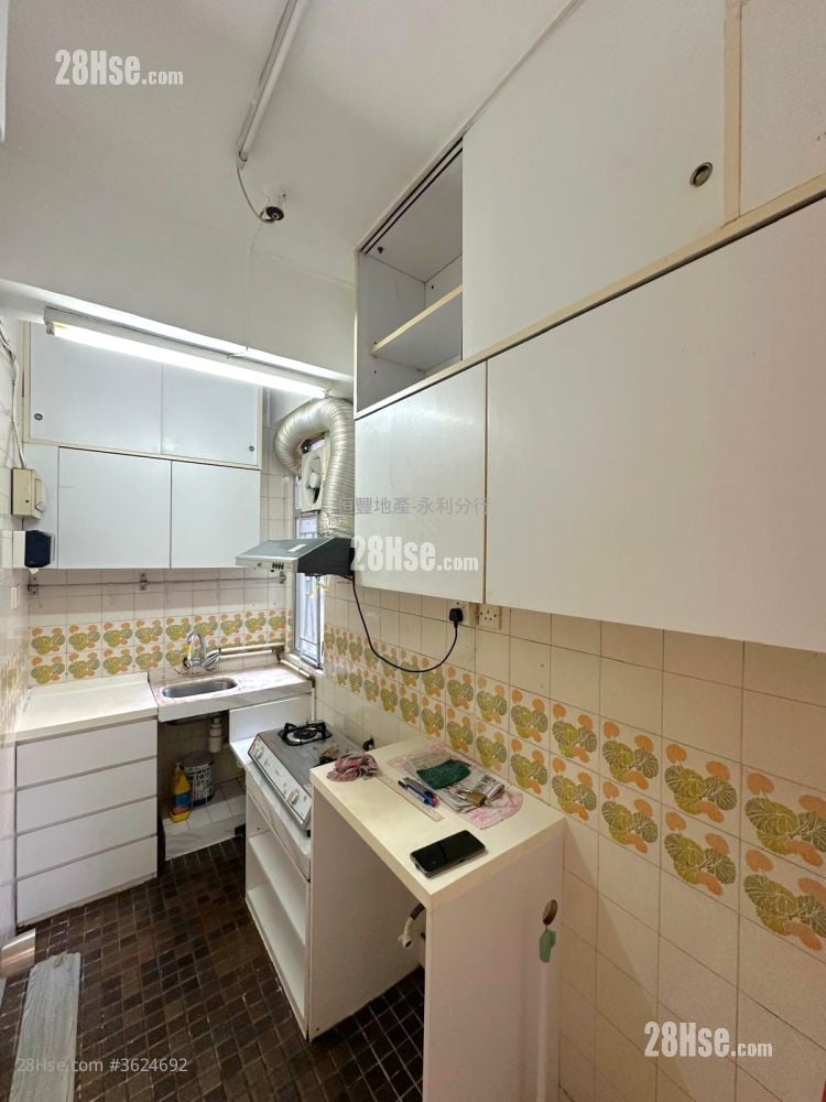 Walton Estate Rental 2 Bedrooms , 1 Bathroom 403 ft² Walton Estate Rental 2 Bedrooms , 1 Bathroom 403 ft²