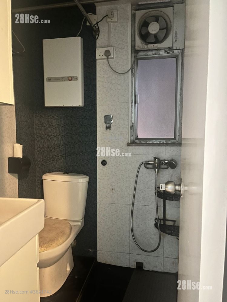 Fung Yue Mansion Rental 2 Bedrooms , 1 Bathroom 336 ft² Fung Yue Mansion Rental 2 Bedrooms , 1 Bathroom 336 ft²