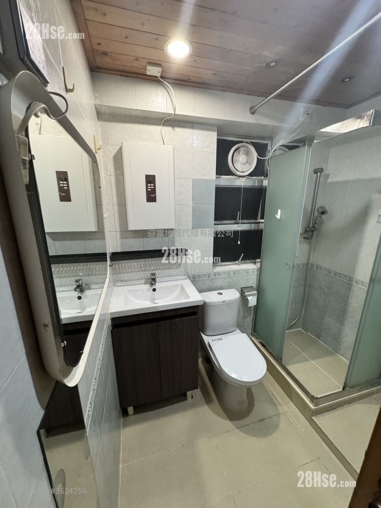 Whampoa Garden Rental 3 Bedrooms , 2 Bathrooms 612 ft² Whampoa Garden Rental 3 Bedrooms , 2 Bathrooms 612 ft²