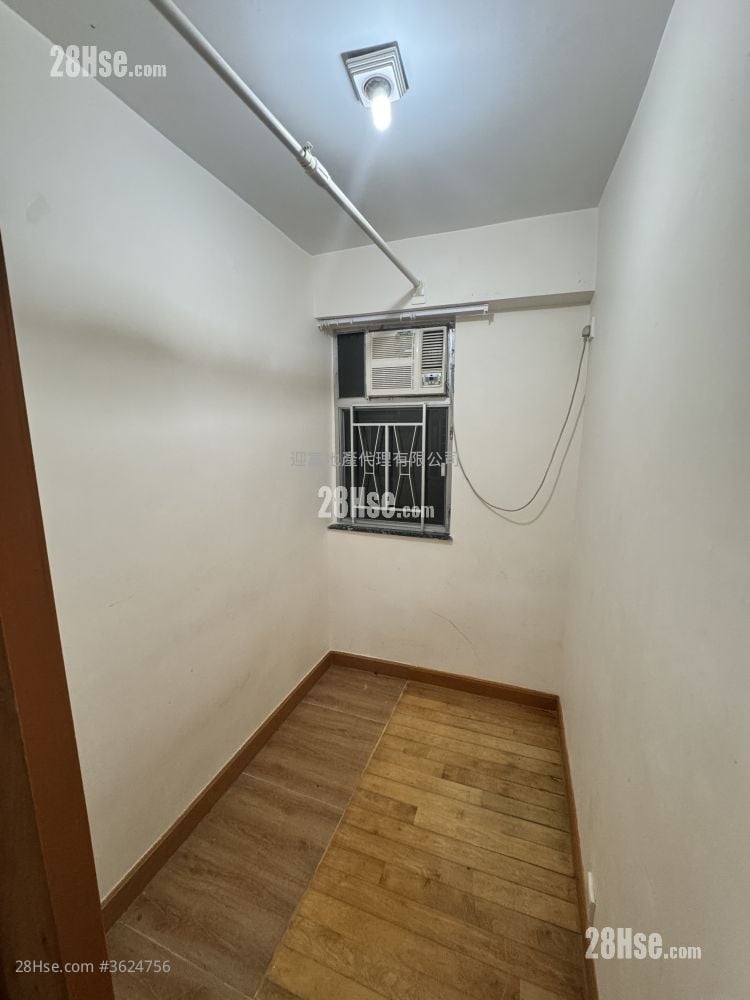 Whampoa Garden Rental 3 Bedrooms , 2 Bathrooms 612 ft² Whampoa Garden Rental 3 Bedrooms , 2 Bathrooms 612 ft²