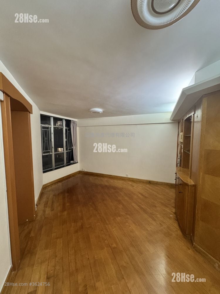 Whampoa Garden Rental 3 Bedrooms , 2 Bathrooms 612 ft² Whampoa Garden Rental 3 Bedrooms , 2 Bathrooms 612 ft²