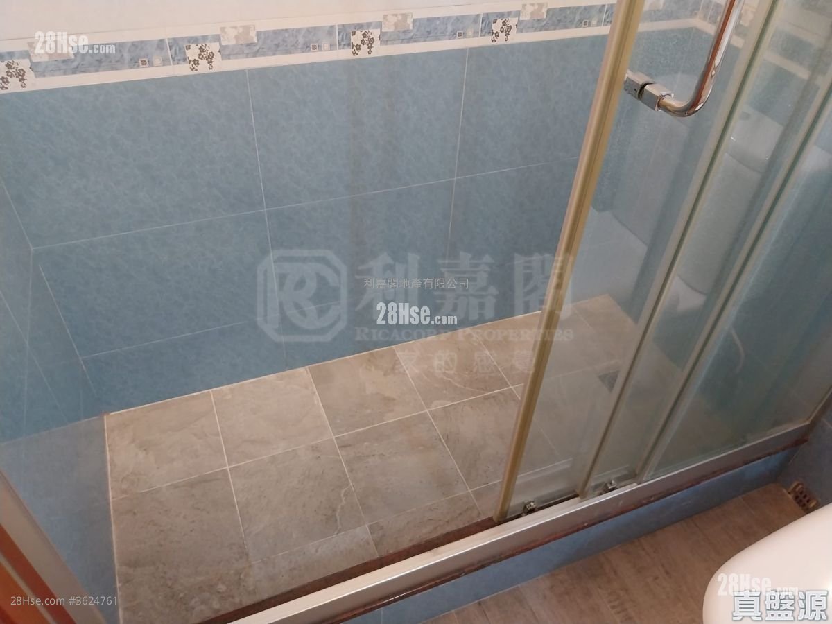 Kingswood Villas Sell 2 Bedrooms 441 ft² Kingswood Villas Sell 2 Bedrooms 441 ft²