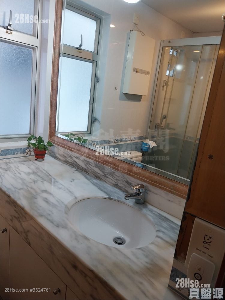 Kingswood Villas Sell 2 Bedrooms 441 ft² Kingswood Villas Sell 2 Bedrooms 441 ft²