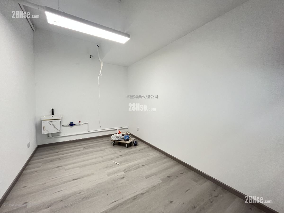 香港纱厂工业大厦5期 租盘 开放式间隔 77 平方尺 香港纱厂工业大厦5期 租盘 开放式间隔 77 平方尺