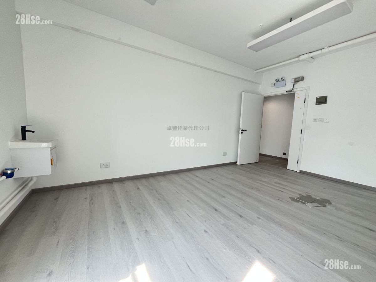 香港纱厂工业大厦5期 租盘 开放式间隔 77 平方尺 香港纱厂工业大厦5期 租盘 开放式间隔 77 平方尺