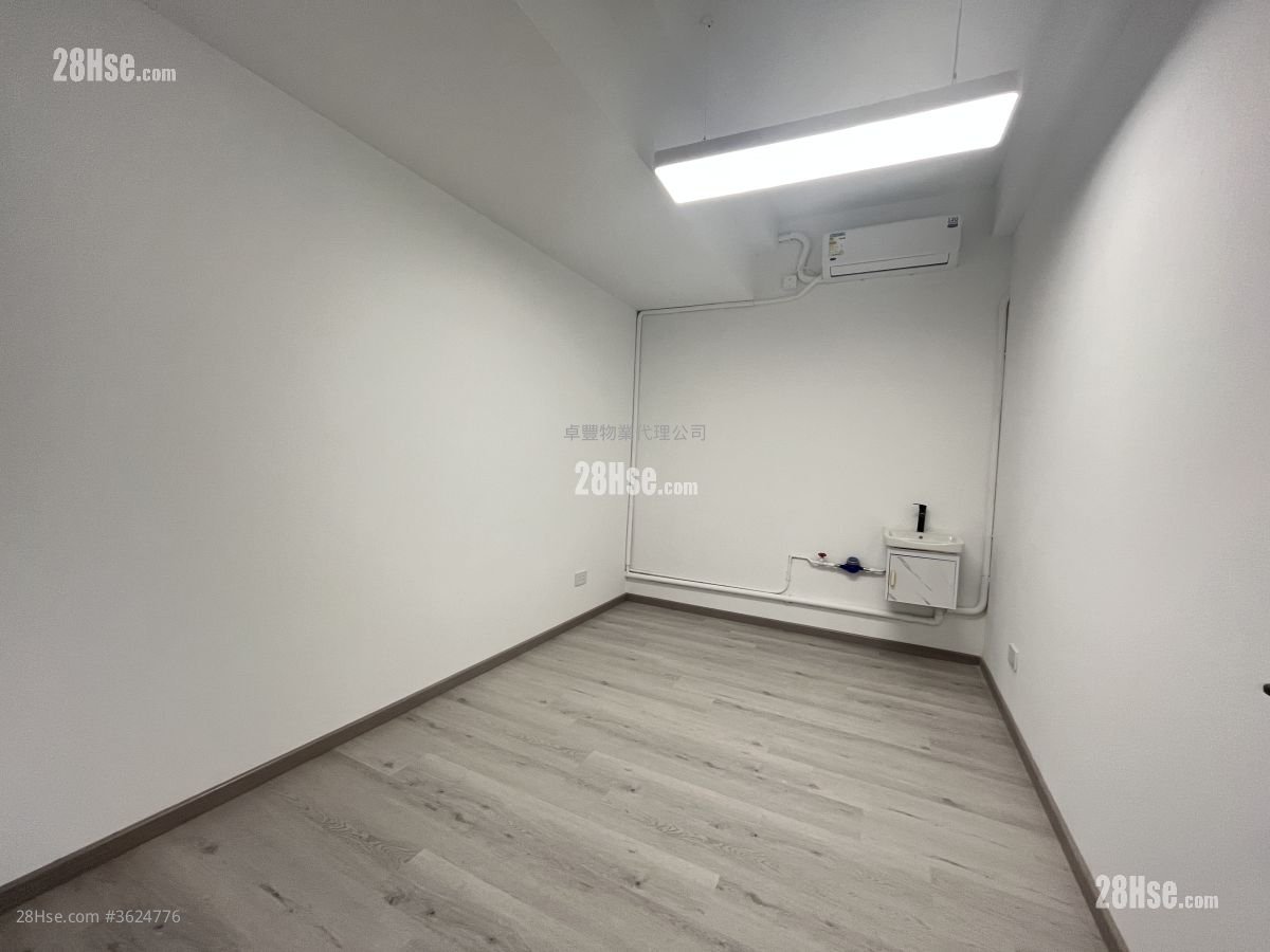 香港纱厂工业大厦5期 租盘 开放式间隔 77 平方尺 香港纱厂工业大厦5期 租盘 开放式间隔 77 平方尺