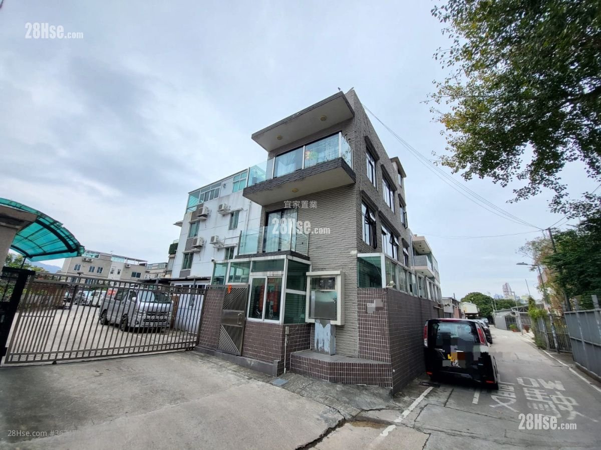 村屋 售盘 5+ 房 , 4 浴室 1,200 平方尺