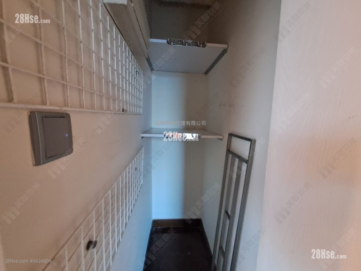 嘉多利豪園 售盤 2 房 , 2 浴室 676 平方呎 嘉多利豪園 售盤 2 房 , 2 浴室 676 平方呎