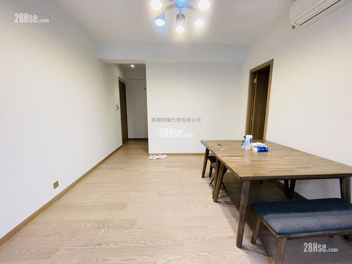 Centra Horizon Sell 3 Bedrooms 1,041 ft² Centra Horizon Sell 3 Bedrooms 1,041 ft²