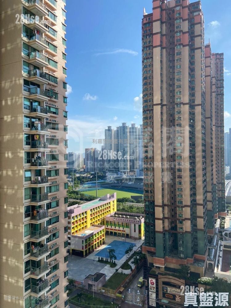 Residence Oasis Sell 3 Bedrooms , 2 Bathrooms 731 ft² Residence Oasis Sell 3 Bedrooms , 2 Bathrooms 731 ft²