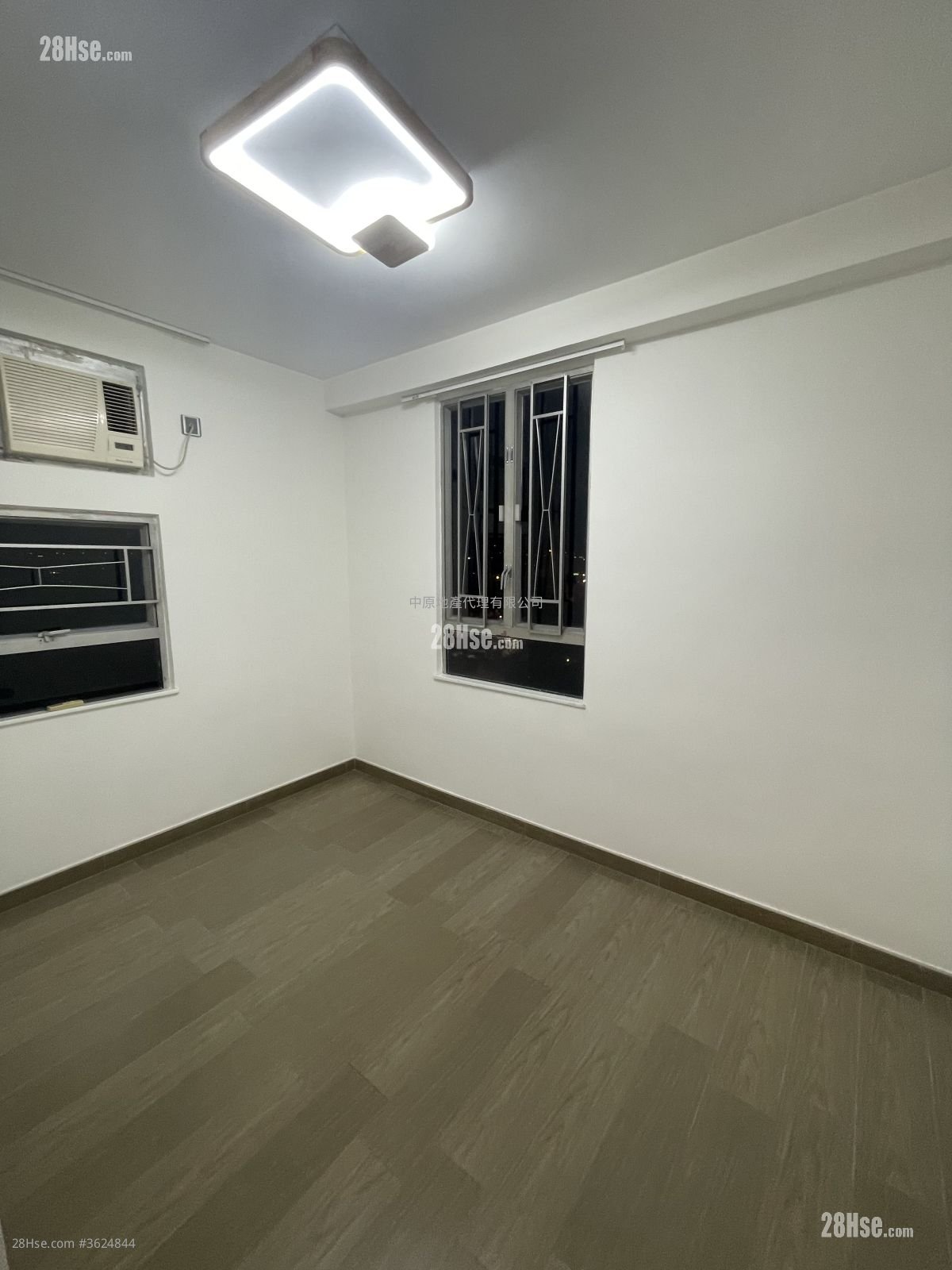 Siu Hong Court Sell 2 Bedrooms 447 ft² Siu Hong Court Sell 2 Bedrooms 447 ft²