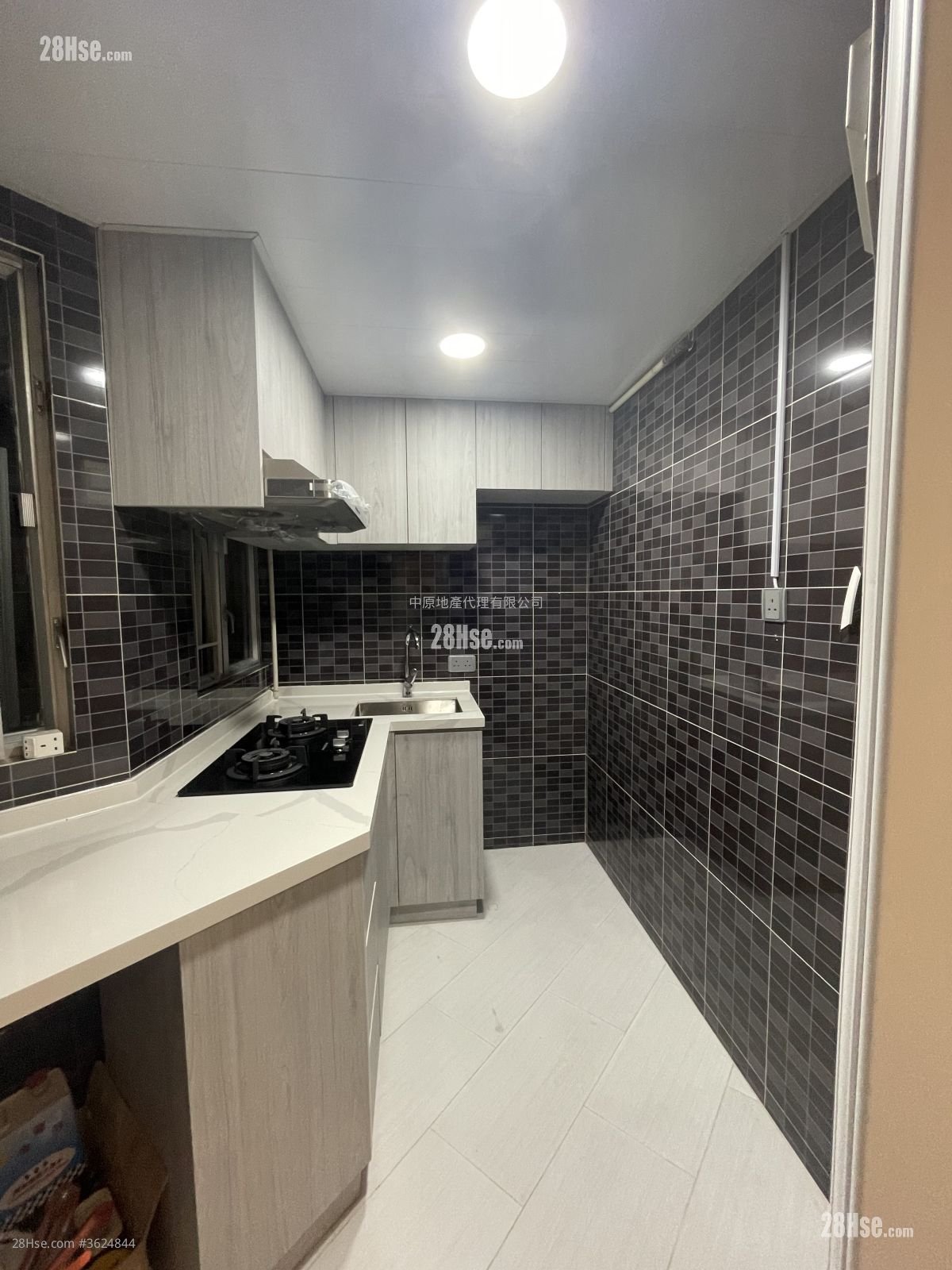 Siu Hong Court Sell 2 Bedrooms 447 ft² Siu Hong Court Sell 2 Bedrooms 447 ft²