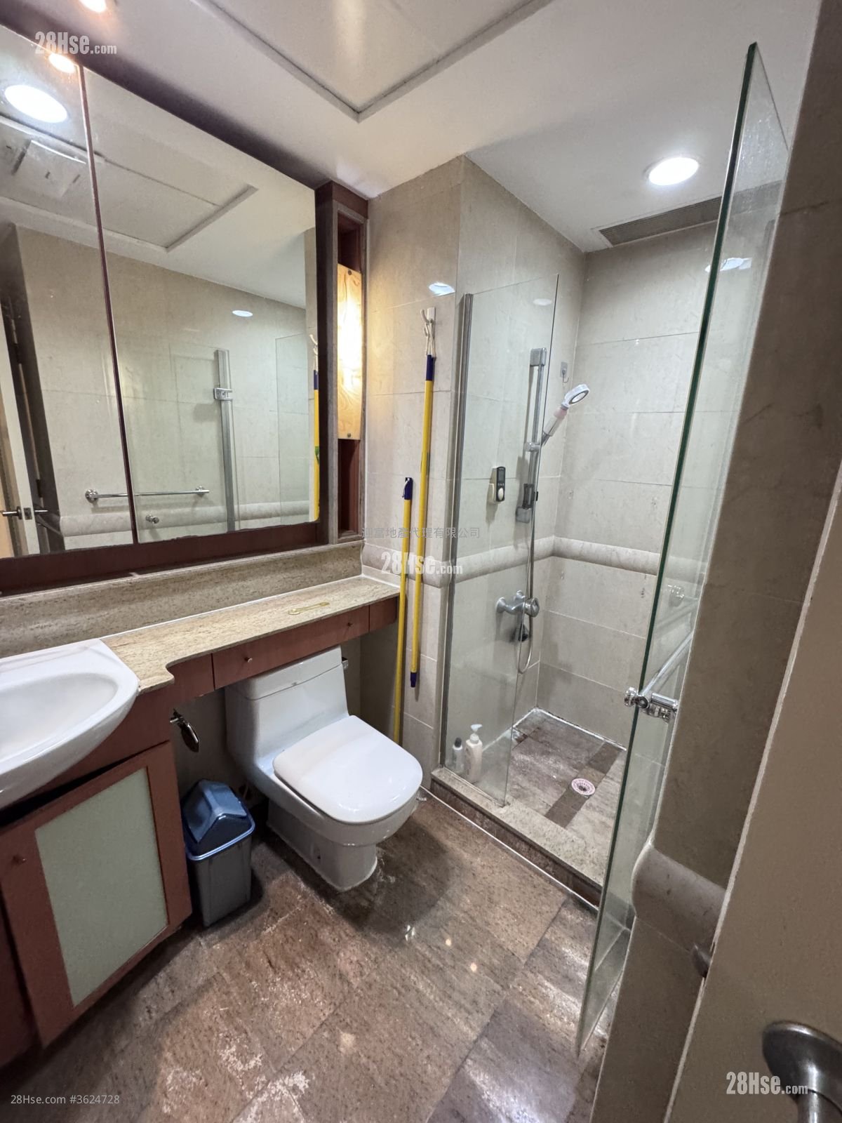 Royal Peninsula Sell 3 Bedrooms , 2 Bathrooms 713 ft² Royal Peninsula Sell 3 Bedrooms , 2 Bathrooms 713 ft²