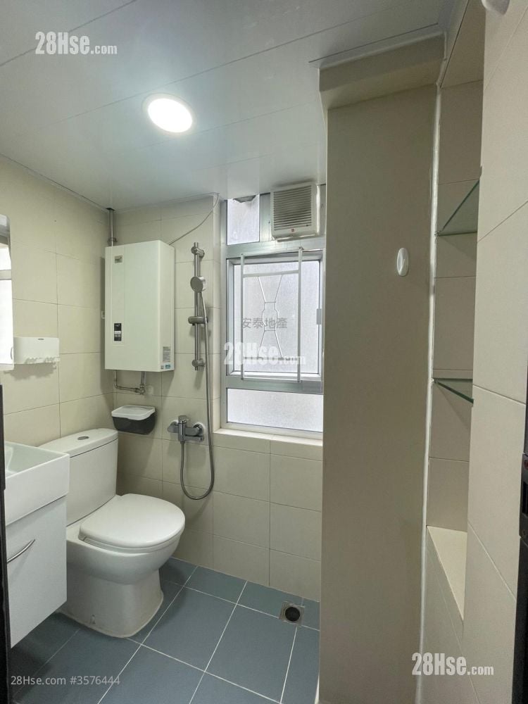 英明苑 租盤 2 房 , 1 浴室 401 平方呎 英明苑 租盤 2 房 , 1 浴室 401 平方呎