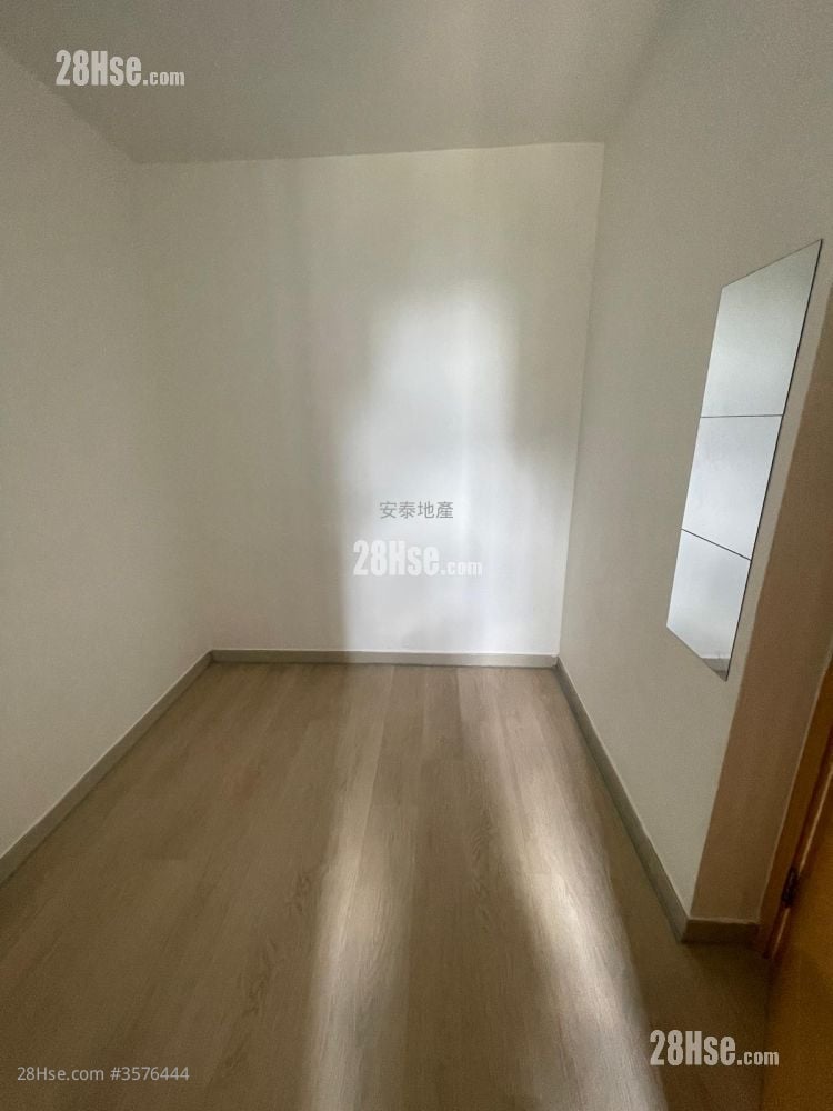 英明苑 租盤 2 房 , 1 浴室 401 平方呎 英明苑 租盤 2 房 , 1 浴室 401 平方呎