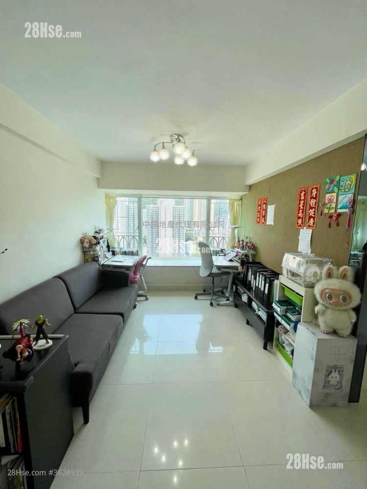 The Apex Sell 3 Bedrooms , 2 Bathrooms 639 ft² The Apex Sell 3 Bedrooms , 2 Bathrooms 639 ft²