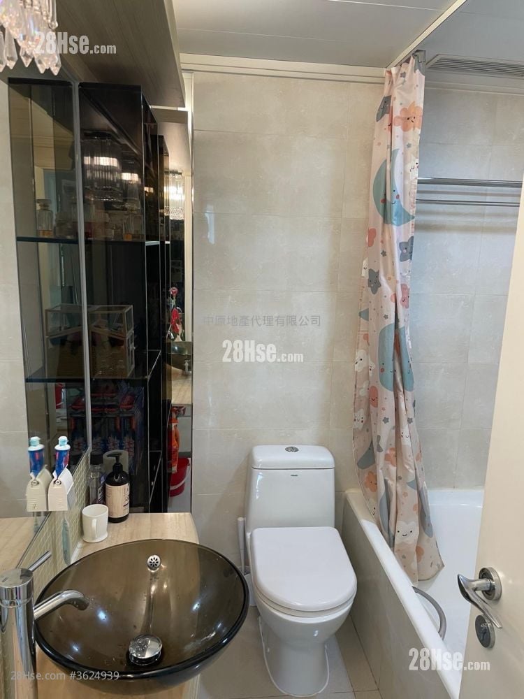 The Apex Sell 3 Bedrooms , 2 Bathrooms 639 ft² The Apex Sell 3 Bedrooms , 2 Bathrooms 639 ft²