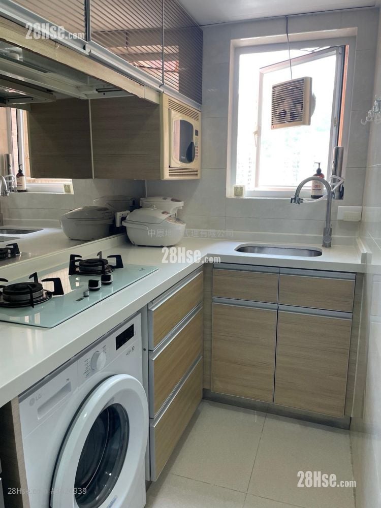 The Apex Sell 3 Bedrooms , 2 Bathrooms 639 ft² The Apex Sell 3 Bedrooms , 2 Bathrooms 639 ft²