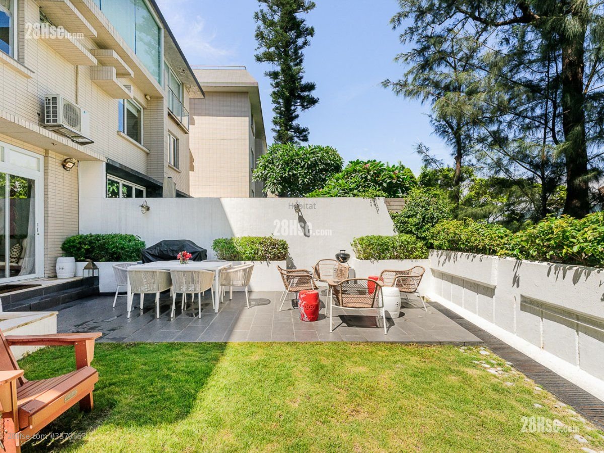 Grosse Pointe Villa 售盘 3 房 , 2 浴室 2,438 平方尺