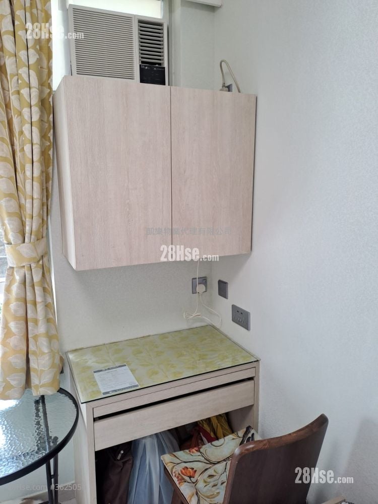 Kwun Tak Court Sell 2 Bedrooms , 1 Bathroom 483 ft² Kwun Tak Court Sell 2 Bedrooms , 1 Bathroom 483 ft²