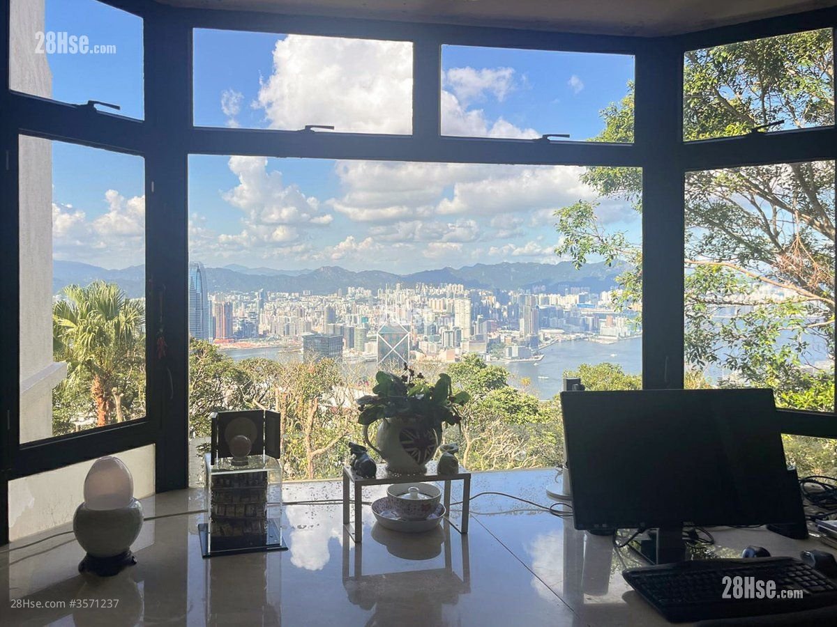 倚云山庄 售盘 4 房 , 4 浴室 2,431 平方尺 倚云山庄 售盘 4 房 , 4 浴室 2,431 平方尺