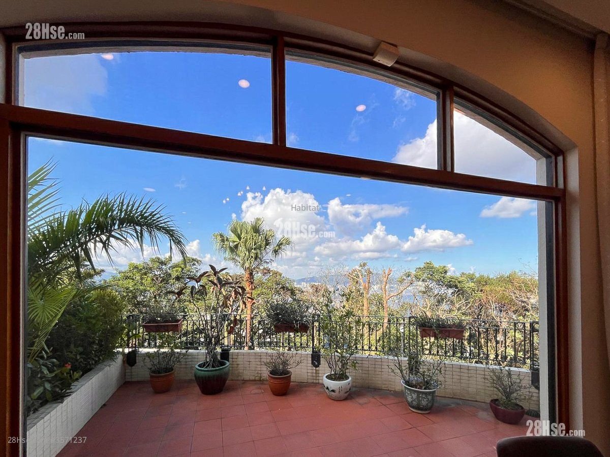 倚云山庄 售盘 4 房 , 4 浴室 2,431 平方尺 倚云山庄 售盘 4 房 , 4 浴室 2,431 平方尺