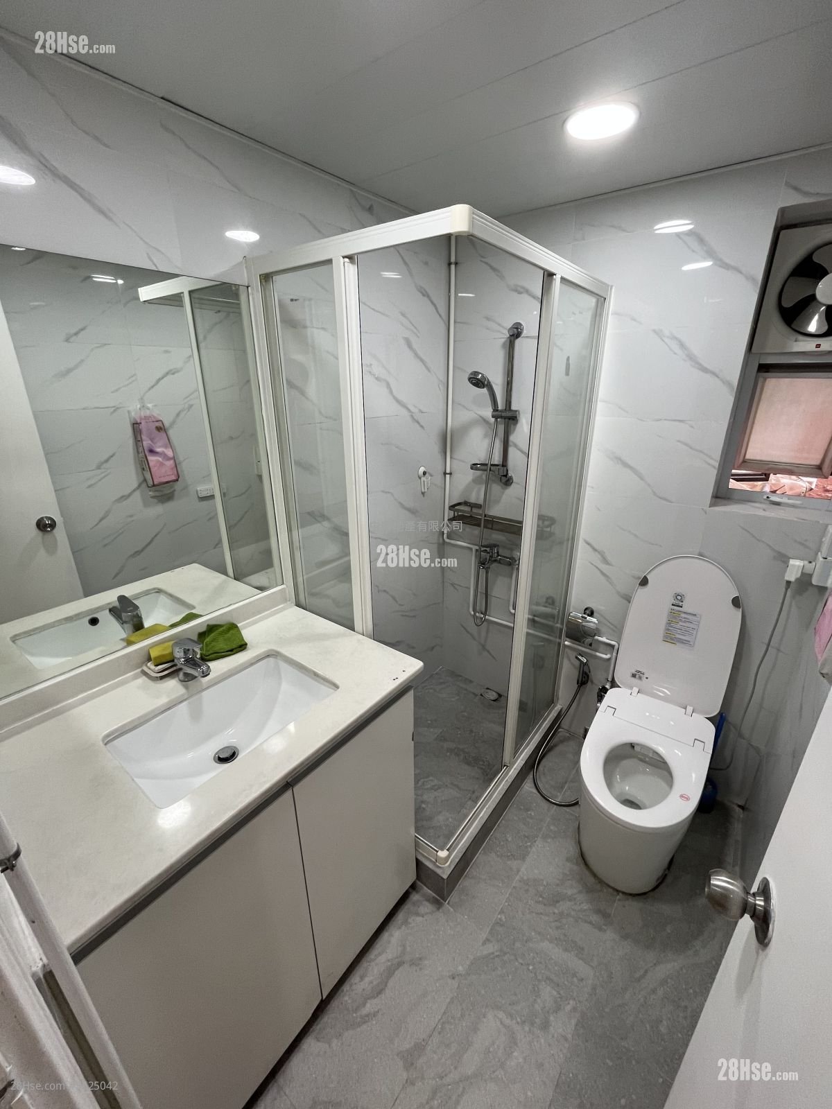 Ho On Mansion Rental 3 Bedrooms , 2 Bathrooms 720 ft² Ho On Mansion Rental 3 Bedrooms , 2 Bathrooms 720 ft²