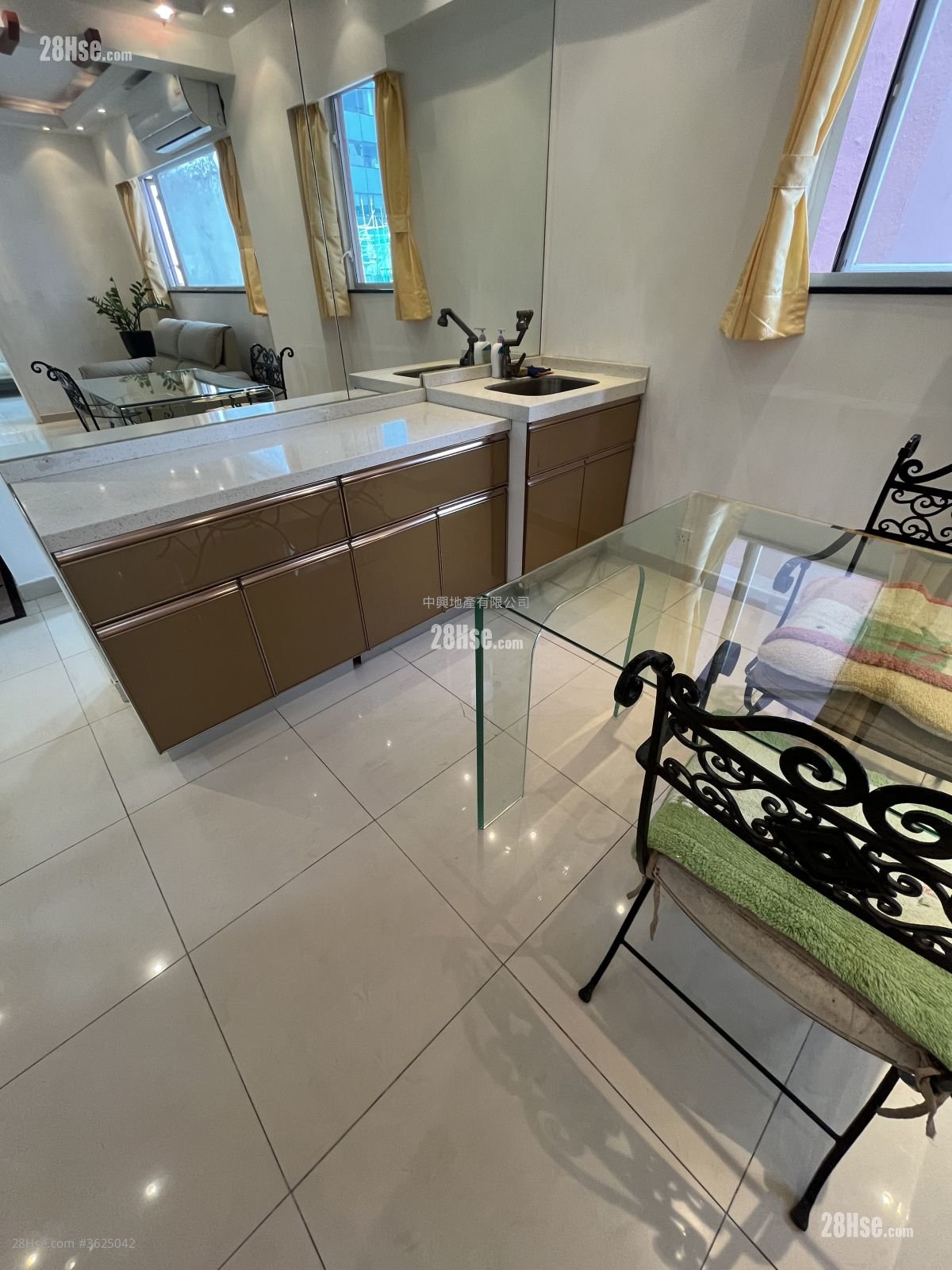 Ho On Mansion Rental 3 Bedrooms , 2 Bathrooms 720 ft² Ho On Mansion Rental 3 Bedrooms , 2 Bathrooms 720 ft²