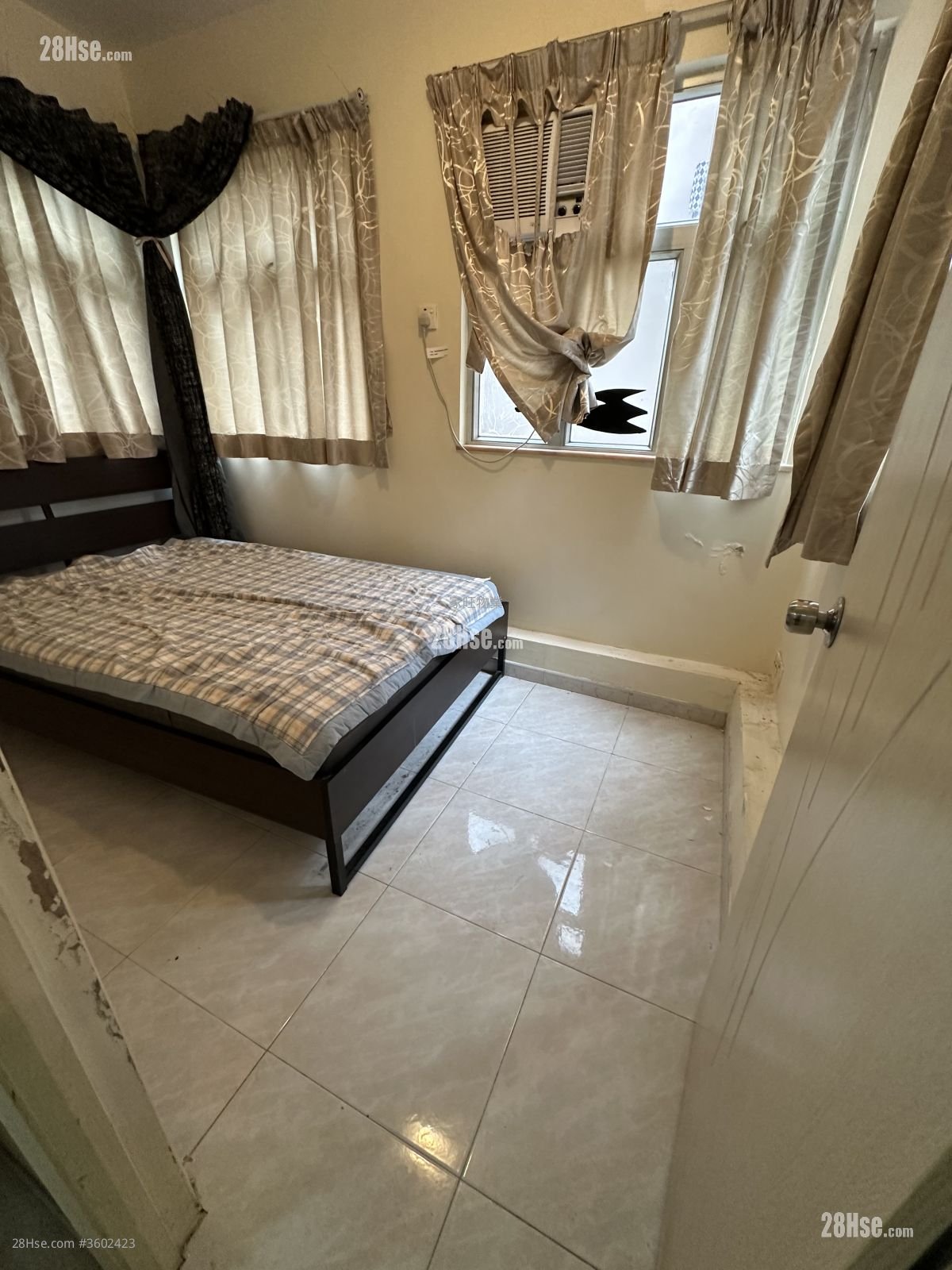 環海大廈 租盤 2 房 , 1 浴室 563 平方呎 環海大廈 租盤 2 房 , 1 浴室 563 平方呎