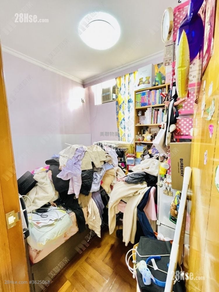 Cheong Shing Court Sell 4 Bedrooms 650 ft² Cheong Shing Court Sell 4 Bedrooms 650 ft²