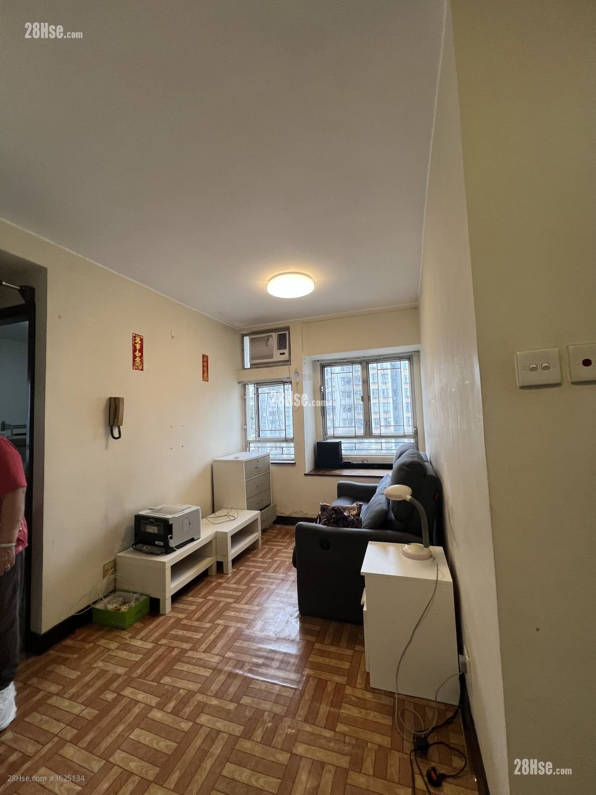 New Kwai Fong Gardens Sell 2 Bedrooms 415 ft²