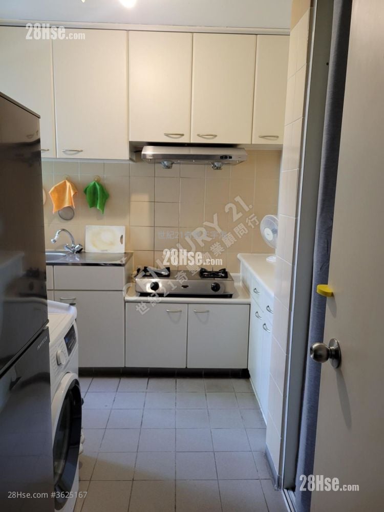 Kam Fung Court Sell 2 Bedrooms , 1 Bathroom 539 ft² Kam Fung Court Sell 2 Bedrooms , 1 Bathroom 539 ft²