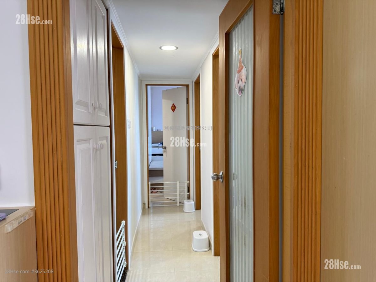 马鞍山中心 售盘 3 房 , 2 浴室 634 平方尺 马鞍山中心 售盘 3 房 , 2 浴室 634 平方尺