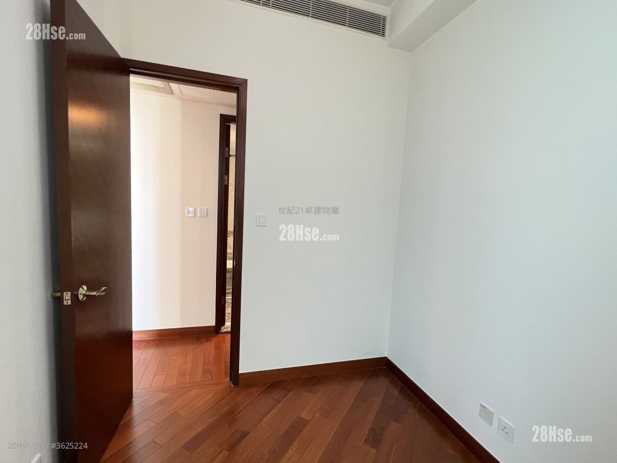 御金國峯 租盤 3 房 , 2 浴室 954 平方呎 御金國峯 租盤 3 房 , 2 浴室 954 平方呎