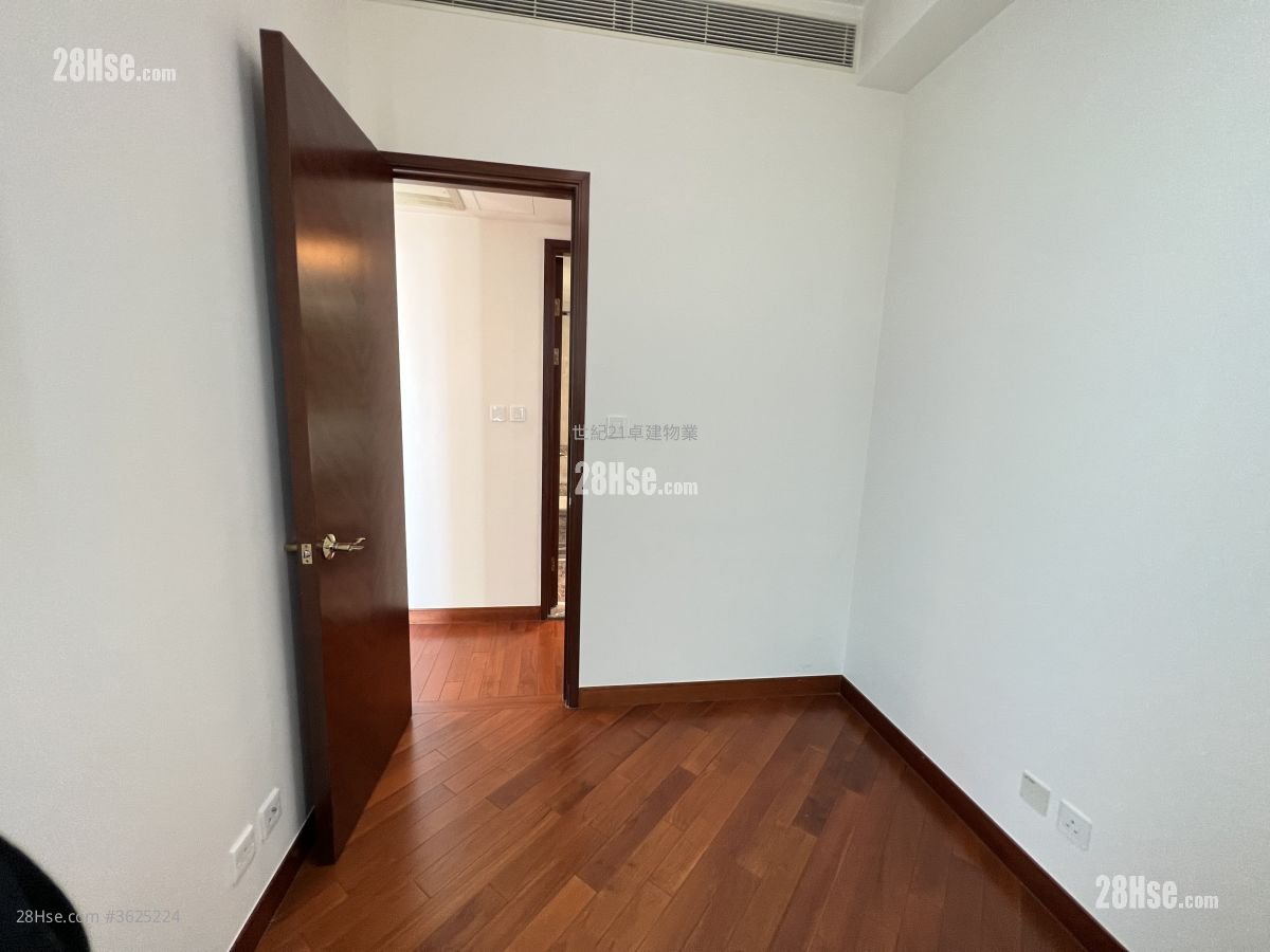 御金國峯 租盤 3 房 , 2 浴室 954 平方呎 御金國峯 租盤 3 房 , 2 浴室 954 平方呎