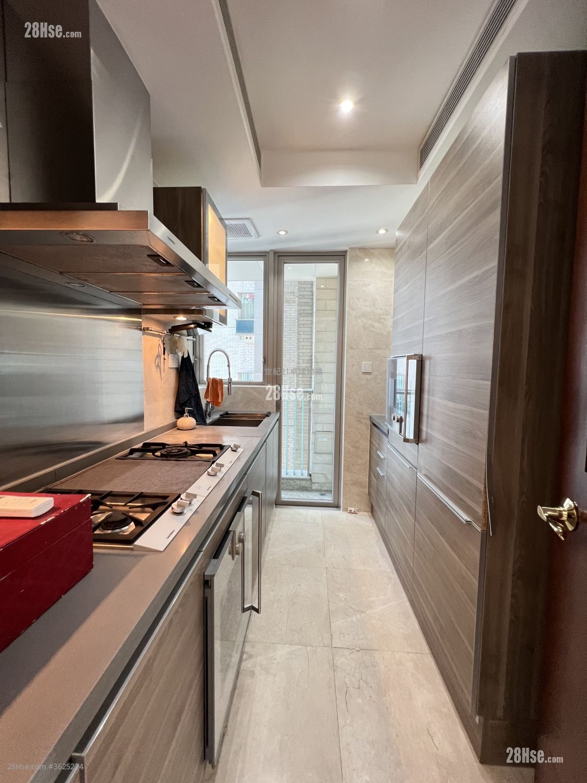 御金國峯 租盤 3 房 , 2 浴室 954 平方呎 御金國峯 租盤 3 房 , 2 浴室 954 平方呎